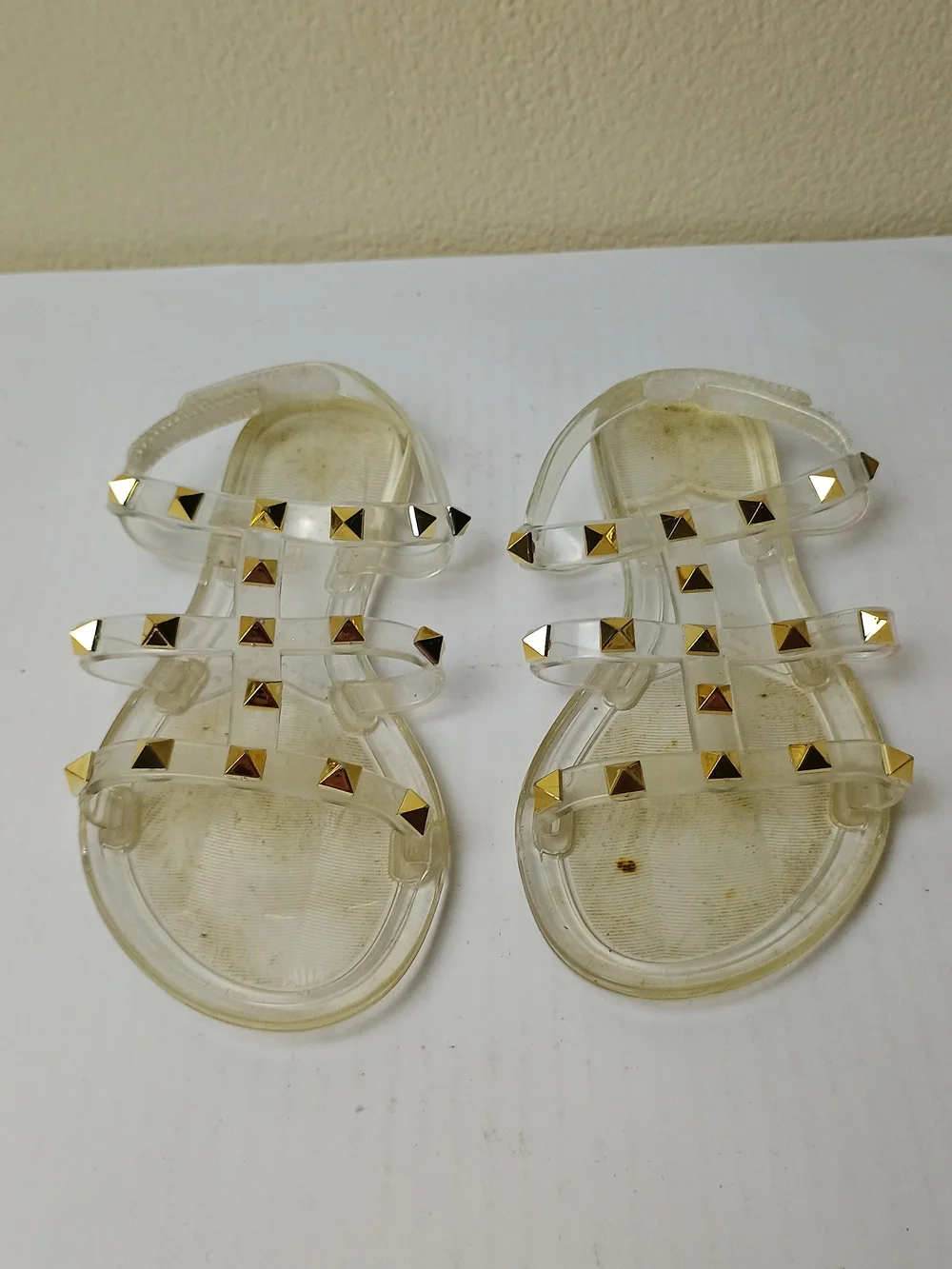 Tahari Little Girls 12.5 Clear Jelly Sandals with Gold Studs - Girls
